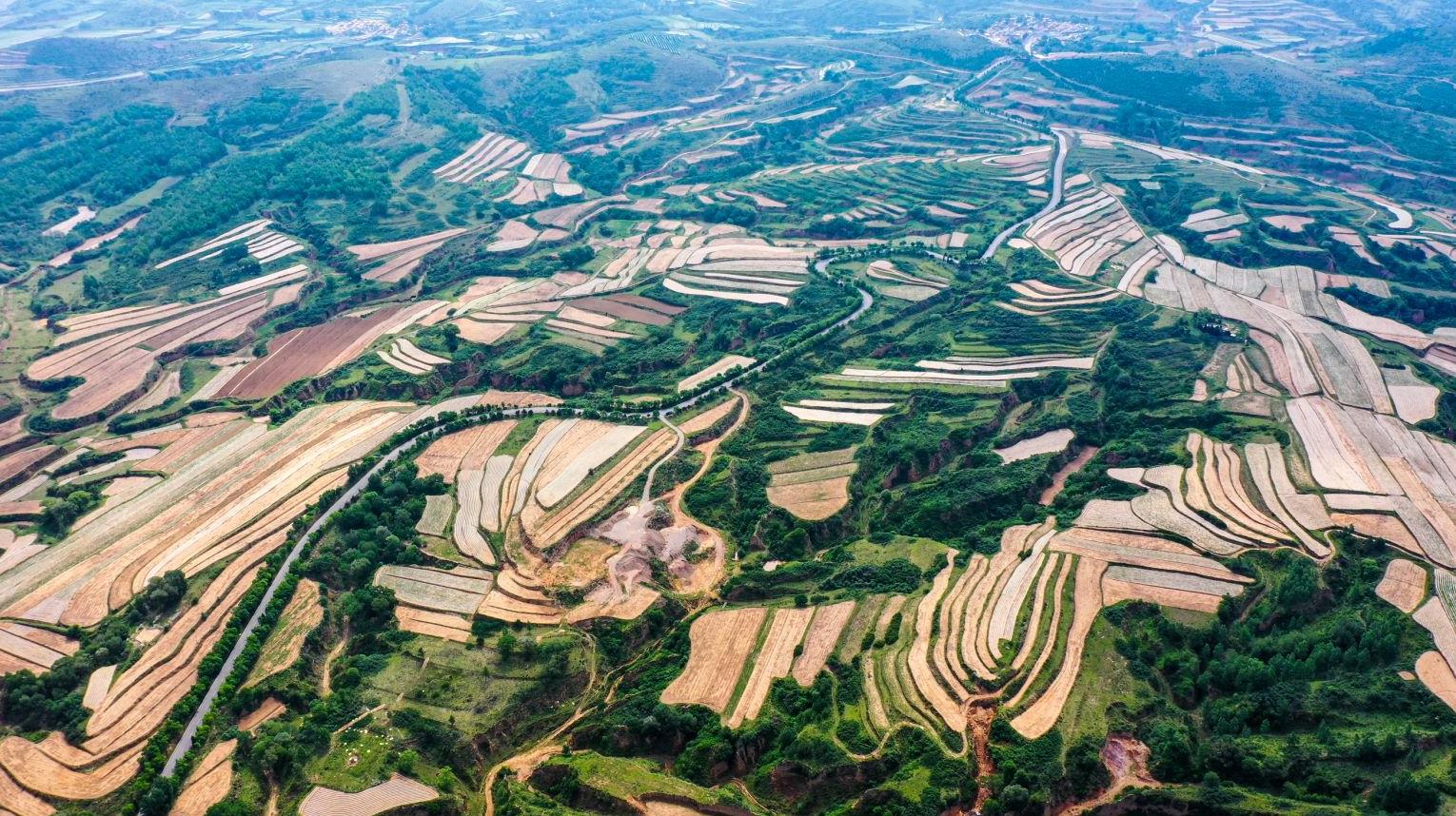 俯瞰和順縣山野鄉(xiāng)村